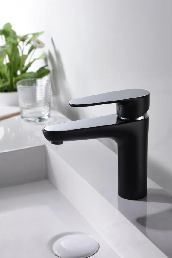 Lutz Icon Short Single-lever basin mixer - Matte Black